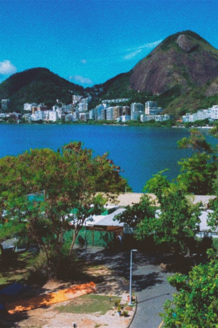 Vista da Lagoa Rodrigo de Freitas a partir do Parque dos Patins